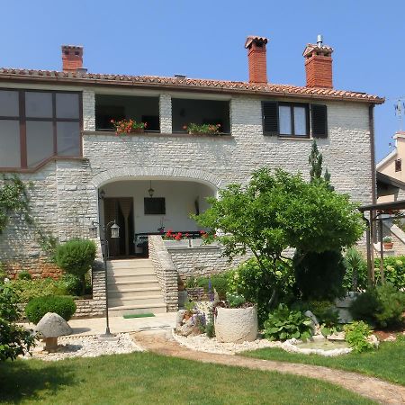 Apartmani Villa Otilija Porec Esterno foto