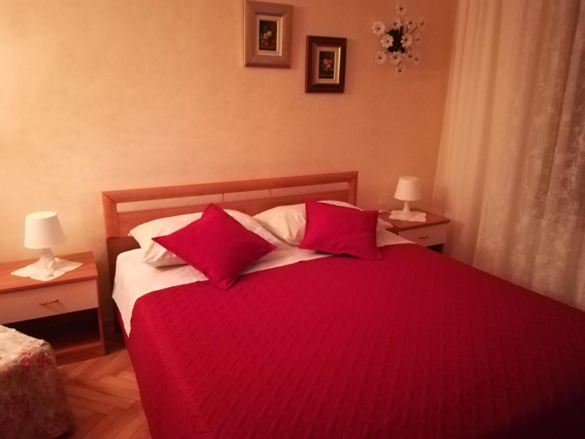 Apartmani Villa Otilija Porec Esterno foto