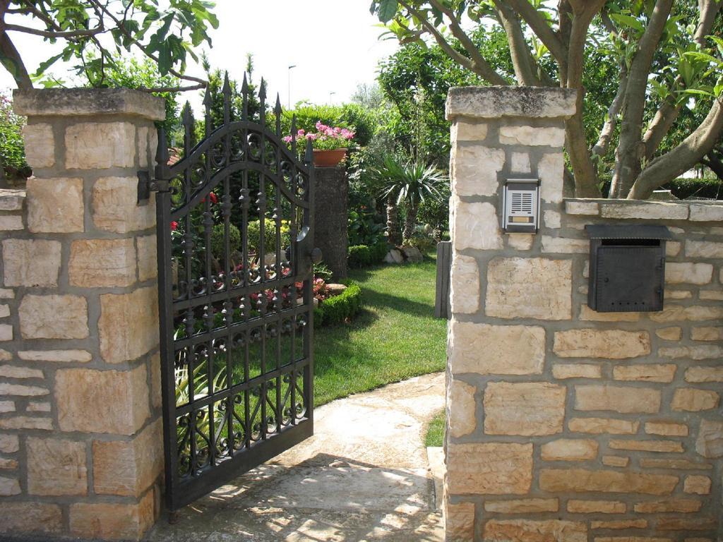 Apartmani Villa Otilija Porec Esterno foto