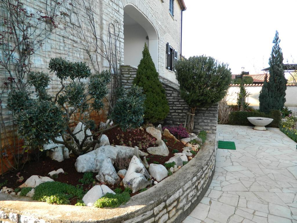 Apartmani Villa Otilija Porec Esterno foto