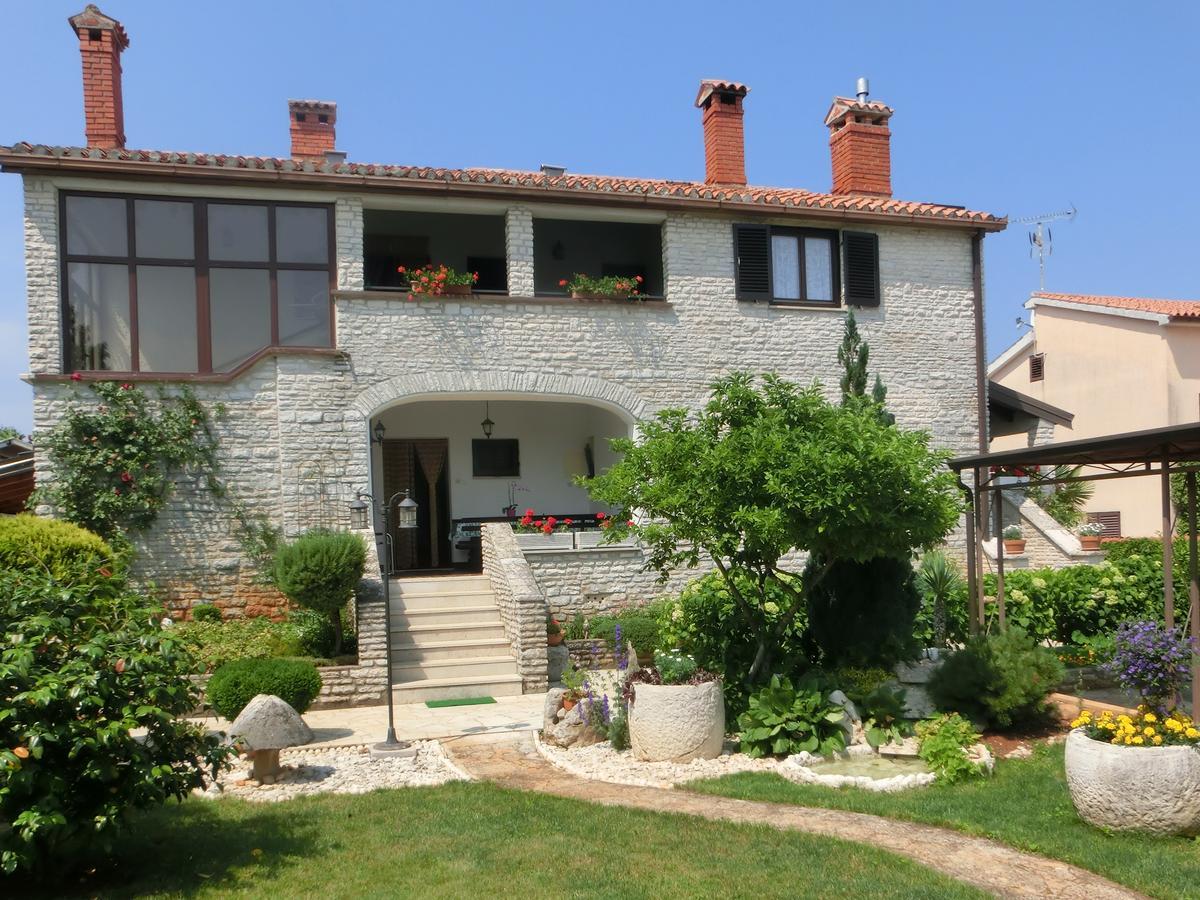 Apartmani Villa Otilija Porec Esterno foto