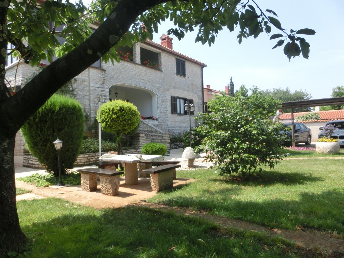 Apartmani Villa Otilija Porec Esterno foto