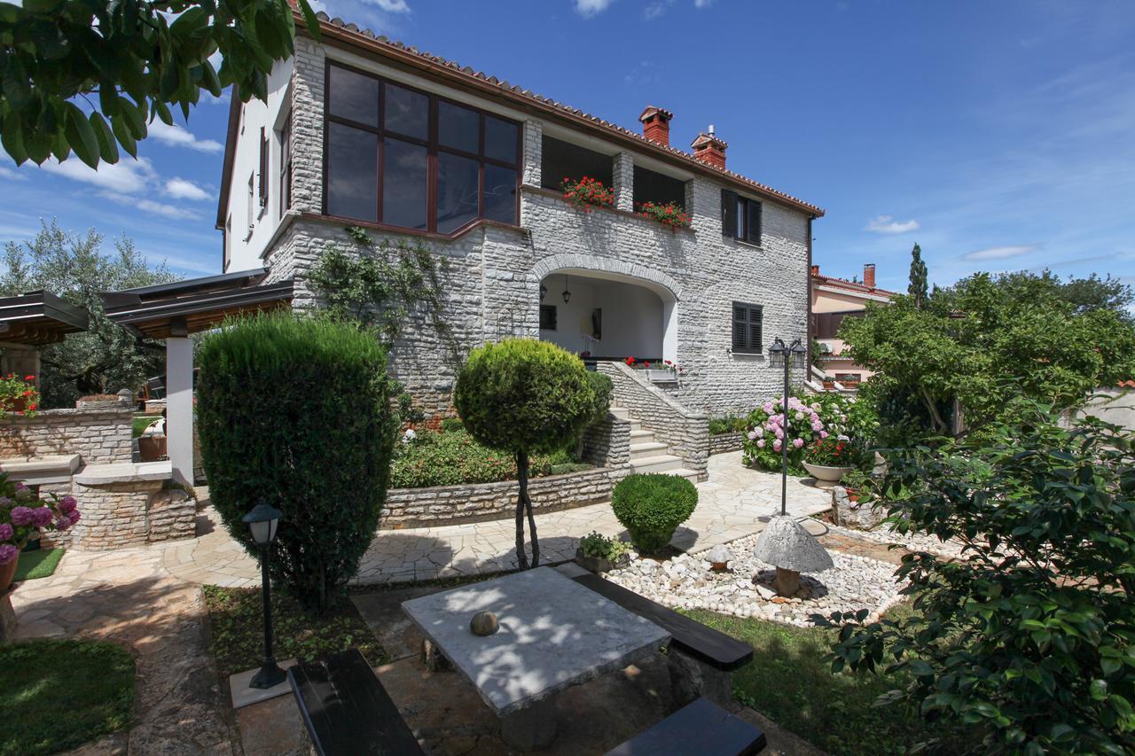 Apartmani Villa Otilija Porec Esterno foto